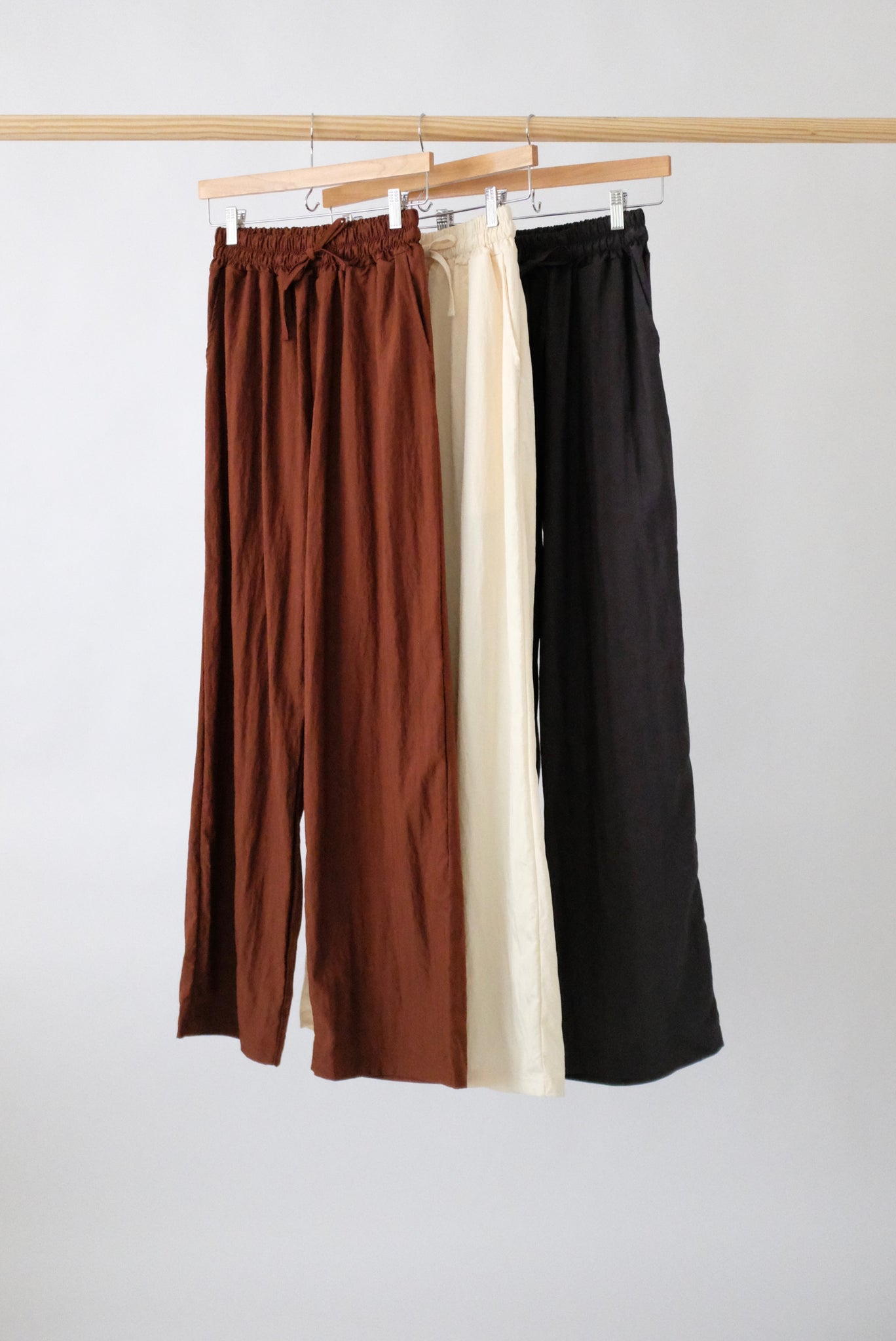 Relaxed Pants in Cream