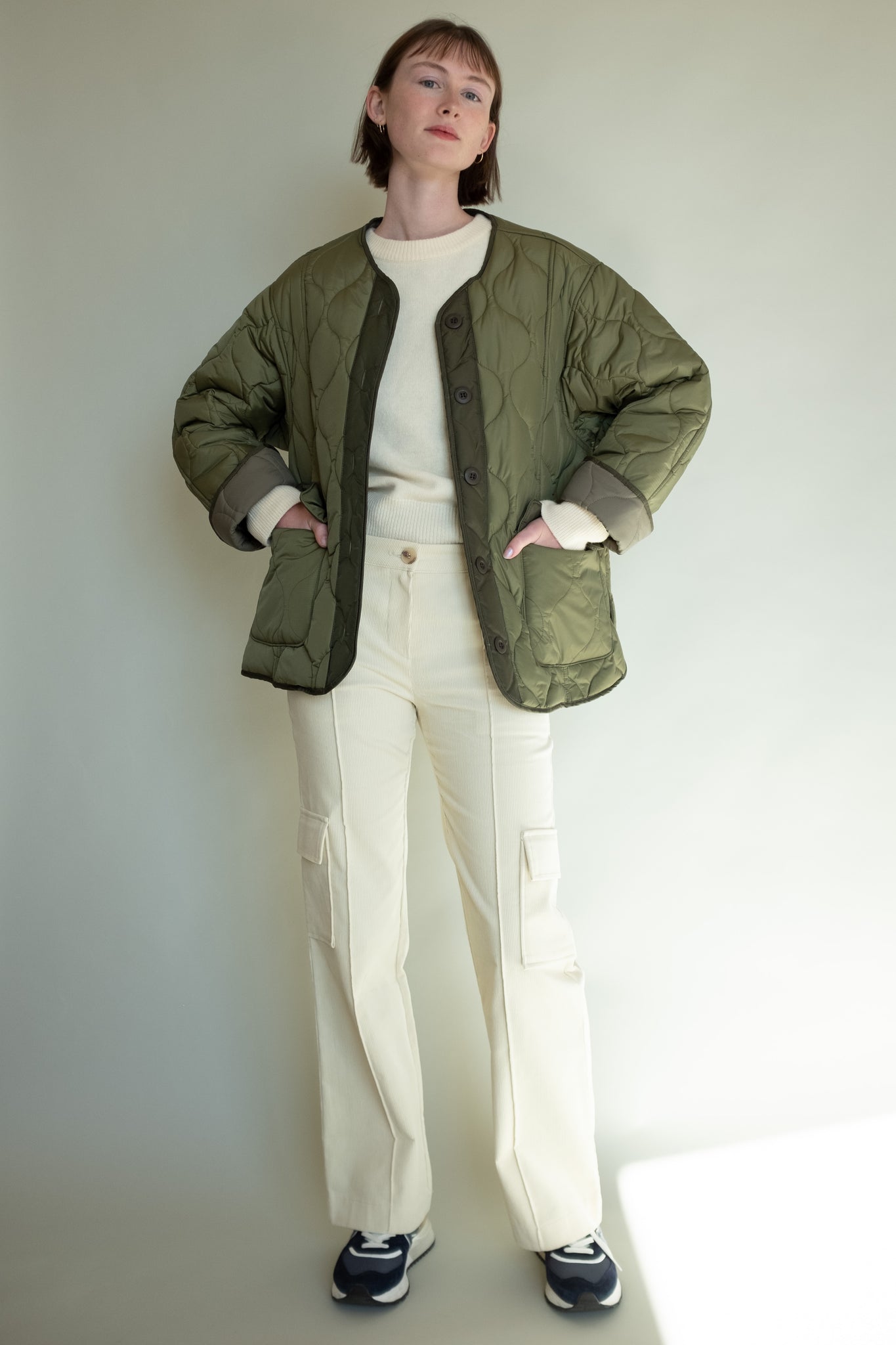 Low rise Corduroy Cargo Pants in Butter Cream