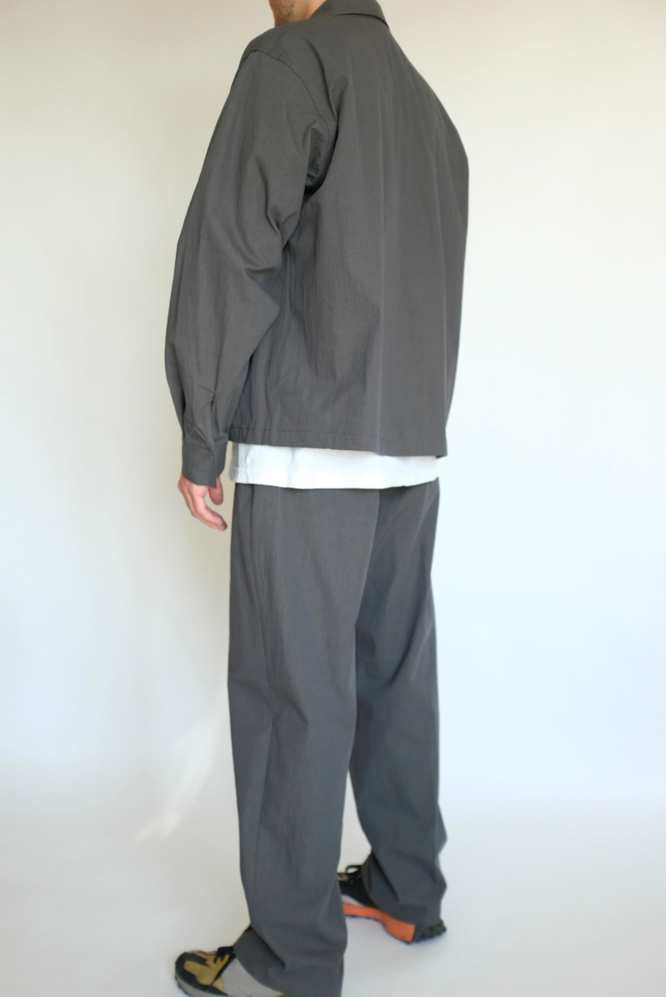 Alex Straight leg Pants in Charcoal